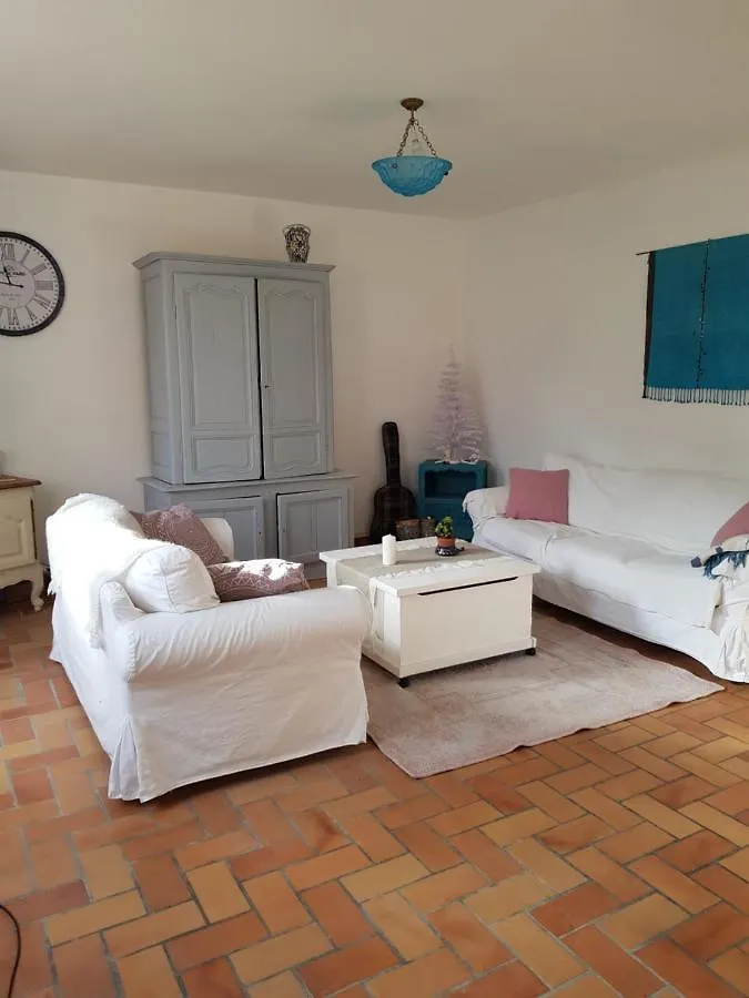 Hébergement de vacances Villa charmante maison de ville à Lannion